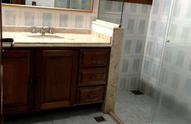 Casa com piscina e churrasqueira • Cabo Frio Ogiva - Foto 42