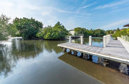 Cheerful residential home with boat launch access - Foto 34