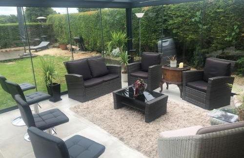 Entire guest suite with gated property - Foto 16