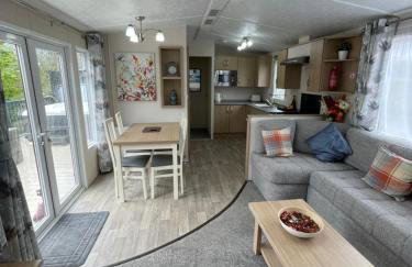 Boggy Creek - lodge with hot tub - Photo 14