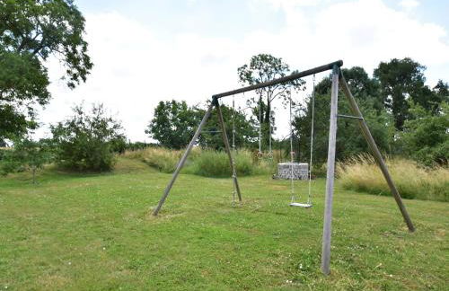 Modern holiday home in Crux-La-Ville with terrace - Foto 49