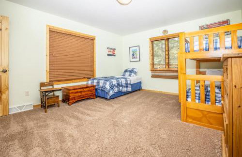 Northwoods Getaway - Photo 30