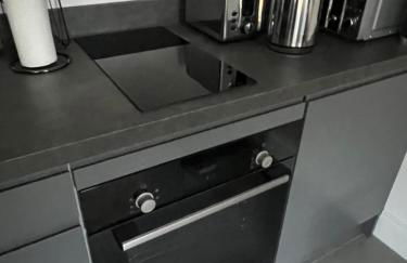 The Hideaway - Free Street Parking - Foto 7