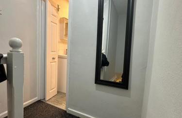 Tranquil Stays at 3 bedroom House in Dagenham - Foto 37