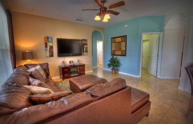 6BR 4BA Home in Windsor Hills by CV-2579 - Foto 15