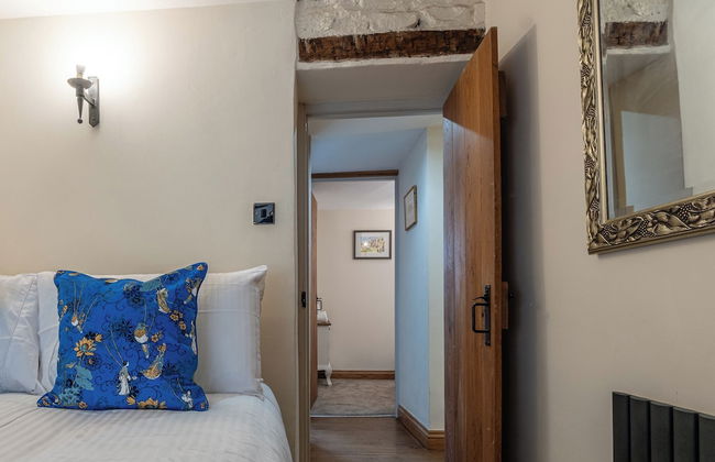 Eilmers Cottage Lovely 4BD in Malmesbury - Photo 23