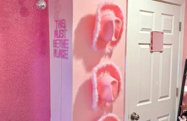 Pinksburgh pet-friendly by Strip, stadium, skyline - Foto 5