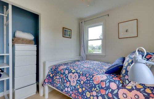 Cozy Narragansett Cottage with Dock and Outdoor Shower - Photo 17