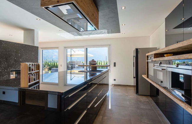 Chalet in Neukirchen by Wildkogel Ski Slopes - Photo 4