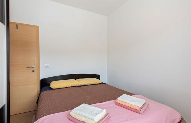 Simplistic Apartment in Neviđane near Sea Beach - Foto 4