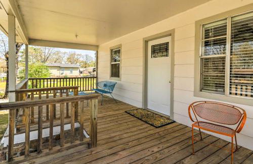 Charming Home with Porch Walk to Greers Ferry Lake! - Foto 24