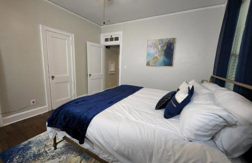 Spacious Centrally Located 3 Bed 2 Bath - Sleeps 8 - Foto 34