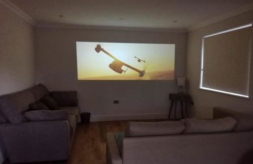 Homely 6 bed Cottage 30 mins to Heathrow, London, Legoland, Windsor Castle - Photo 45