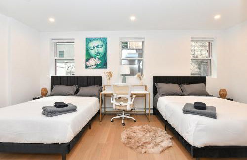 Sophisticated 3 Bedroom Duplex in the Heart of Midtown - Photo 19