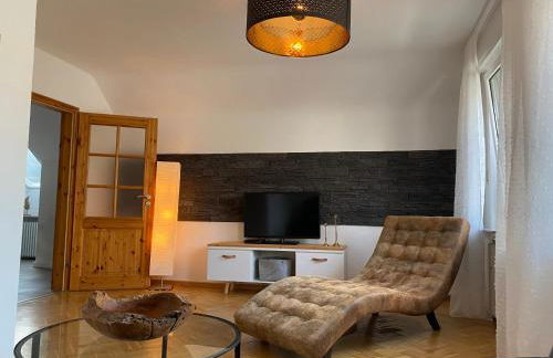 Großzügiger Komfort direkt am Waldrand - Foto 4