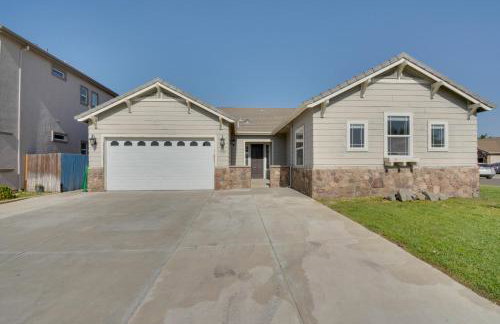 Remodeled Livingston Home with Private Backyard! - Foto 1