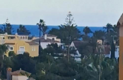 APARTAMENTOS ROSI - 5-10 Minute Walk To La Zenia Beach, Sea View, Beach Bar, Cliff Walk, Shops, Paddys Point, Cabo Roig - Free fast Fibre Optic Broadband, Free Parking - Foto 4