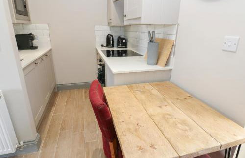 Courtyard Cottage Number 9 - Photo 3