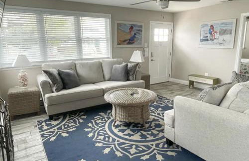 33rd St Unit A 2BR Beach Home Hideaway Parking - Foto 12