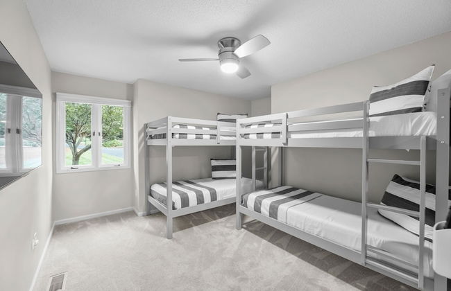 Sip Sip Away by Avantstay Pool Hot Tub - Foto 4