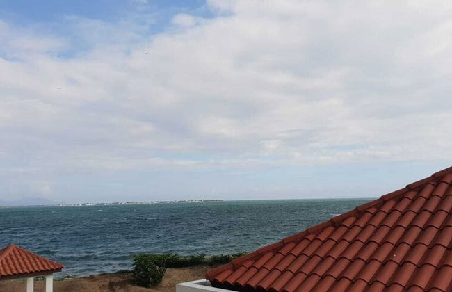 Balcony Breeze @ Bayfront Villas Portmore - Foto 49