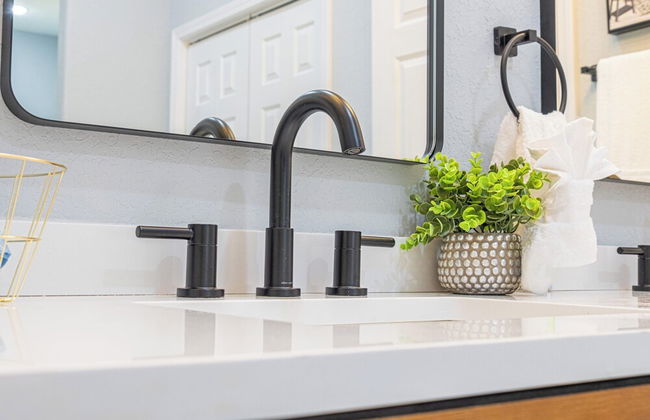 Comfort and Style 4br/3ba Near Riverwalk and Dtown - Foto 28