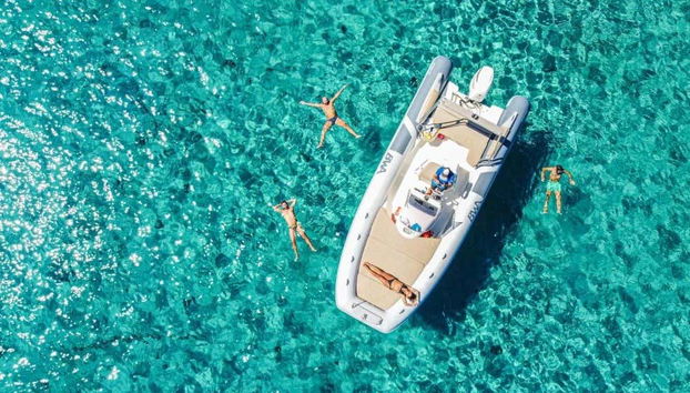 Une baignade dans les eaux du golfe de Cagliari