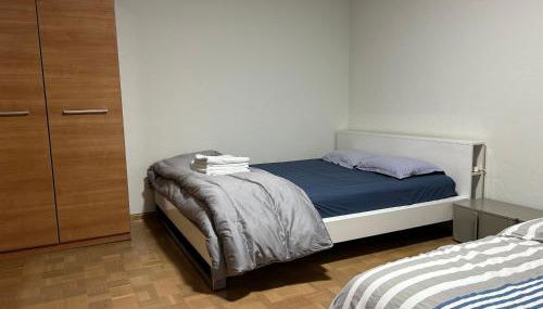 Apartement Saint Louis Train Station- EuroAirport- Basel - Photo 3, wardrobe