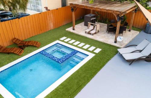 Luxury Retreat 3B ,2Ba POOL , Coral Gables Center - Photo 43