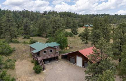 Hot Tub + Views | Cozy Retreat - Foto 43