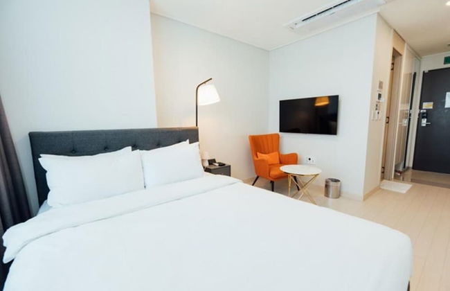 Celeb Stay Songdo - Photo 15
