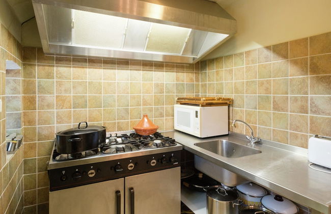 Secluded Farmhouse in Balkbrug with Hot Tub - Foto 8