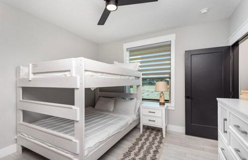 The C House - Photo 33