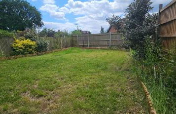 Spacious Home Near Wembley, Free Parking, Close to Tube, Garden - Photo 21