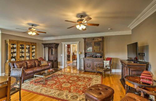 Historic Cedar Hill Mansion on Large Farm with Pool! - Foto 5