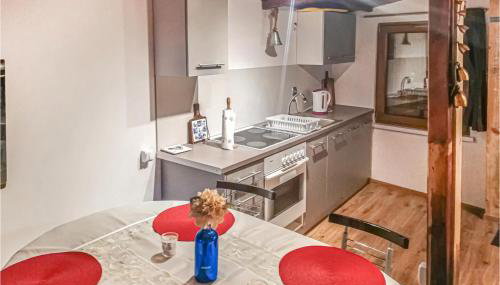 Cozy Home In Stara Dobrzyca With Wifi - Foto 4