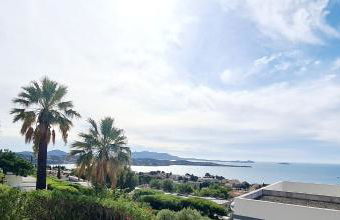 MAGNIFIQUE APPARTEMENT VUE MER - GRANDE TERRASSE ET PISCINE - Foto 2