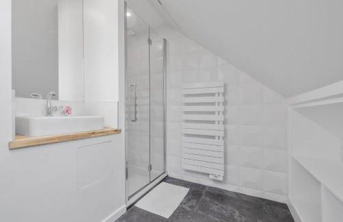 CHEZDAMDAM - la Villa du Thar - plage 300m piscine babyfoot arcade pingpong pétanque - Foto 29