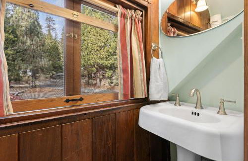 The Knotty Cabin in Kings Canyon National Park - Foto 26