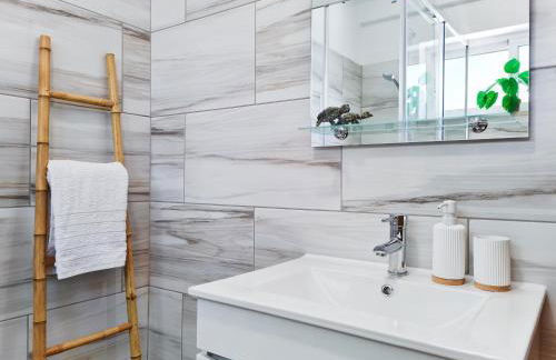 CASA TÔMBUA - Pool - Beach & Center 300m - AC - WiFi - Foto 14