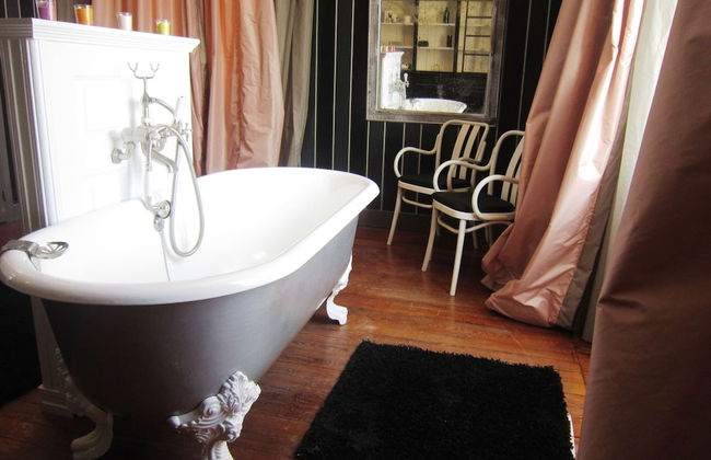 Spacious Spa Villa With Garden - Photo 17