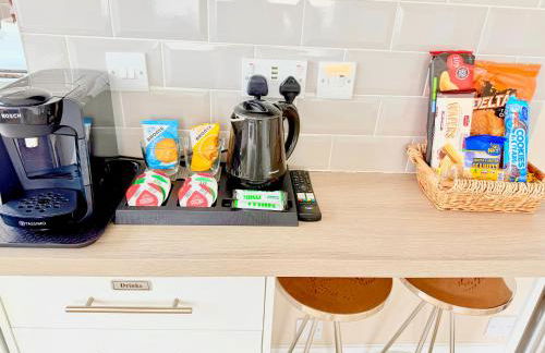 Beachfront Studio Direct Sea Views Air Conditioning Compact Coastal Crib - Foto 14