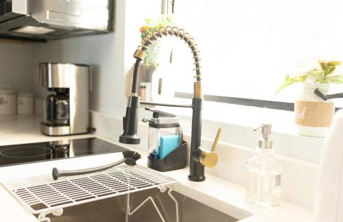 A Travelers Nook! A Luxury ADU full of Abundance. - Foto 9