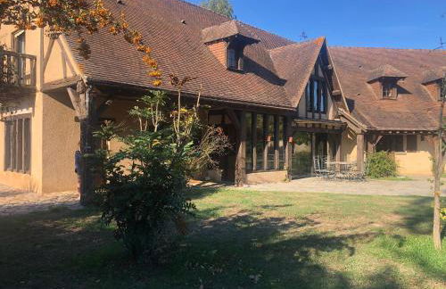 Évasion champêtre : Maison avec piscine, tennis, et étang au cœur de 50 hectares de forêt - FR-1-410-307 - Photo 24