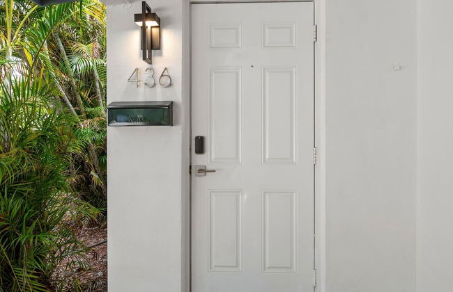 Uhost AI Stylish 1BR Bright Space w Patio - Foto 28