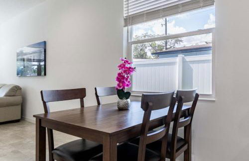 Tampa 3BR Near Zoo & Cruise Port - Sleeps 8 - Foto 3