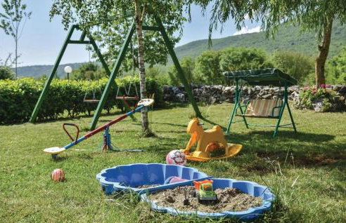 Cozy Home In Vojnic Sinjski With Sauna - Photo 26