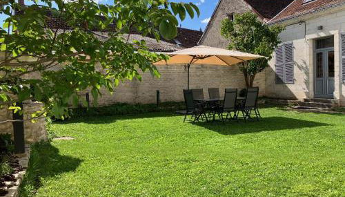 La Villa Lombardi en Champagne, avec piscine privée et jacuzzi - Foto 2, Garden, Garden view