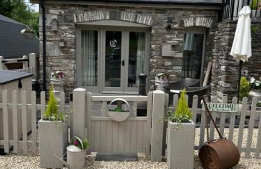 Cosy riverside property - Photo 6