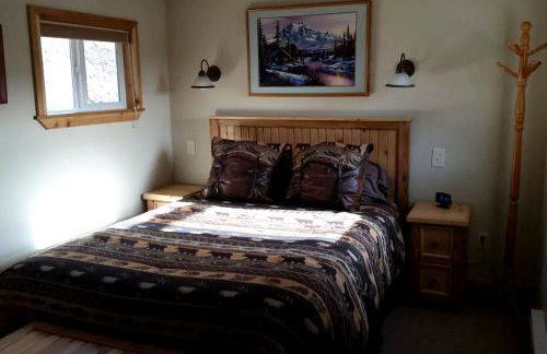 Rustic Mountain Retreat Perfect for Large Groups in Kingston, Idaho - Foto 4